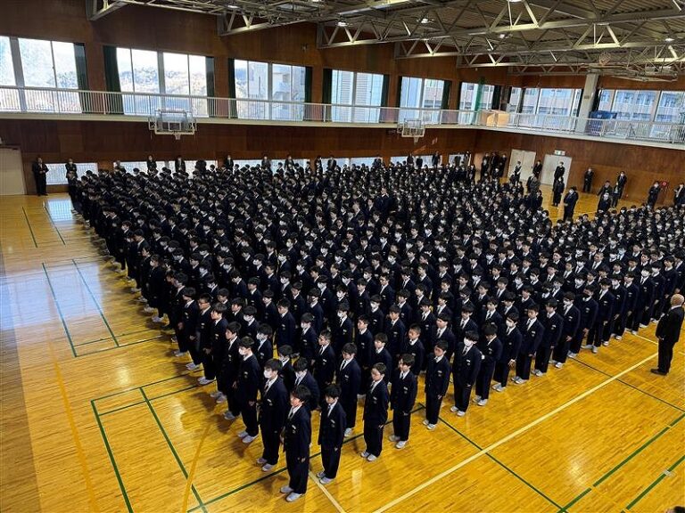 第3学期始業式・認証式・表彰式